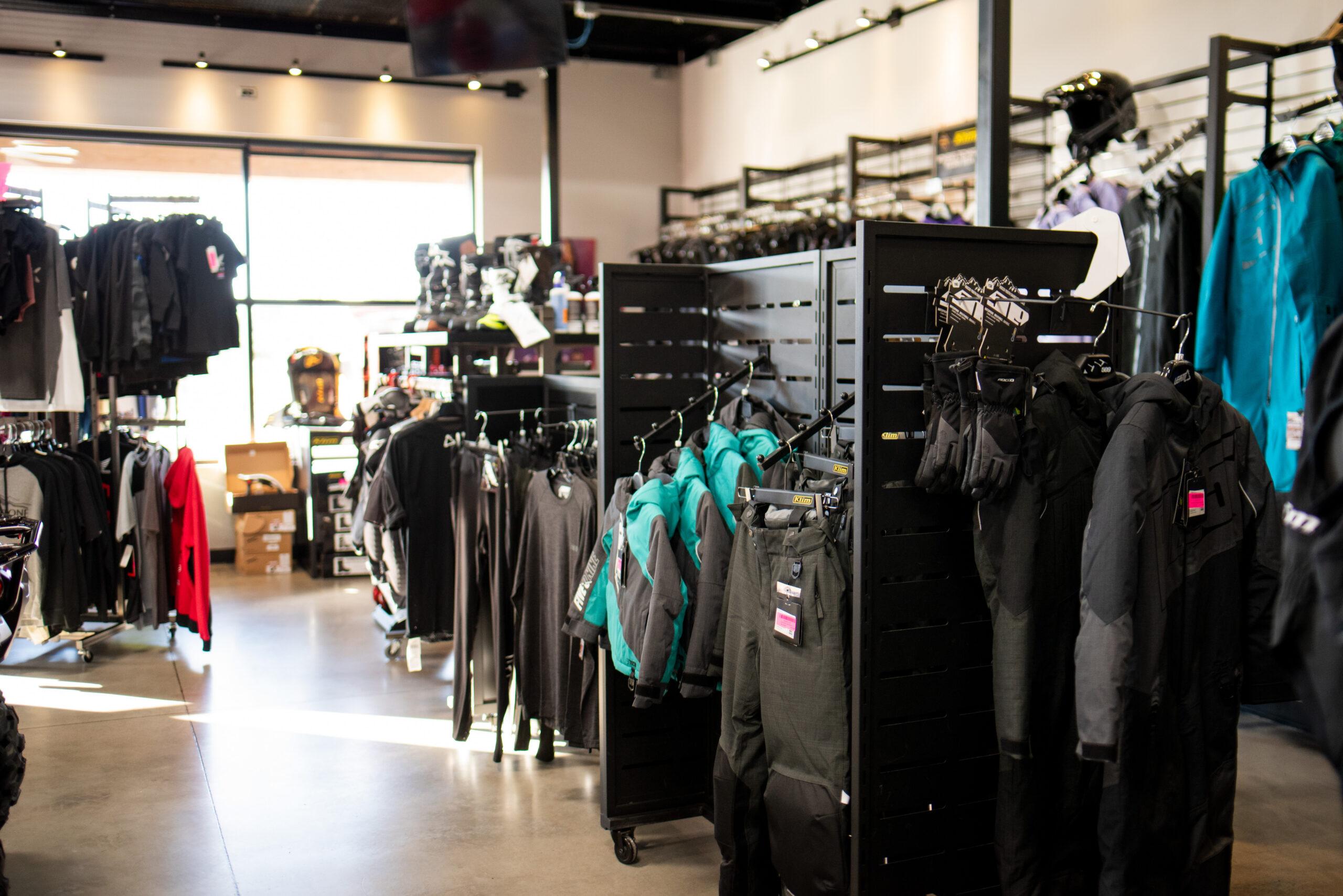You are currently viewing Why Shopping Local for KLIM Riding Gear Makes Sense